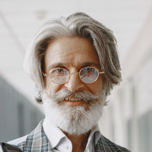 16 Portraitfoto von Emma Reynolds